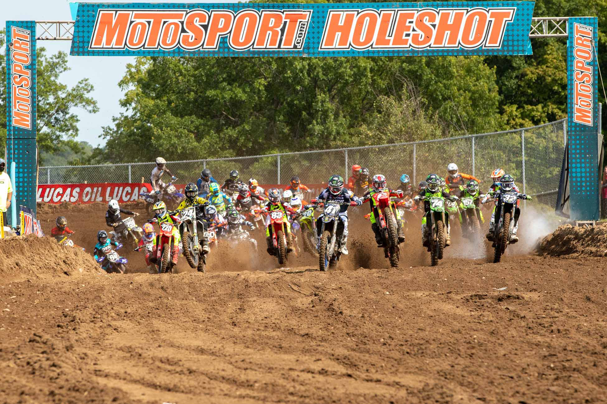 RedBud 250 Holeshot